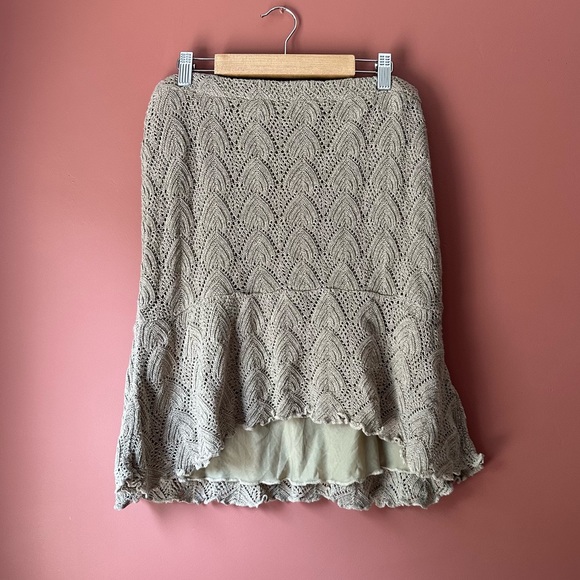 H&M Embroidered Skirt - Picture 1 of 2